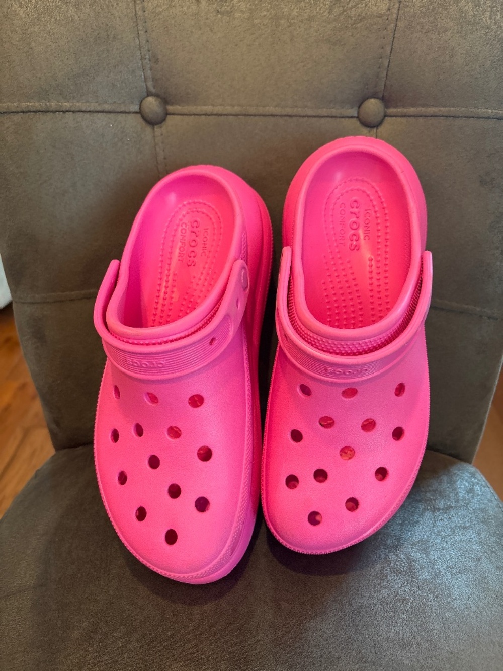Crocs Classic Crush Platform Clogs Vibrant Juice Pink W10 M 8